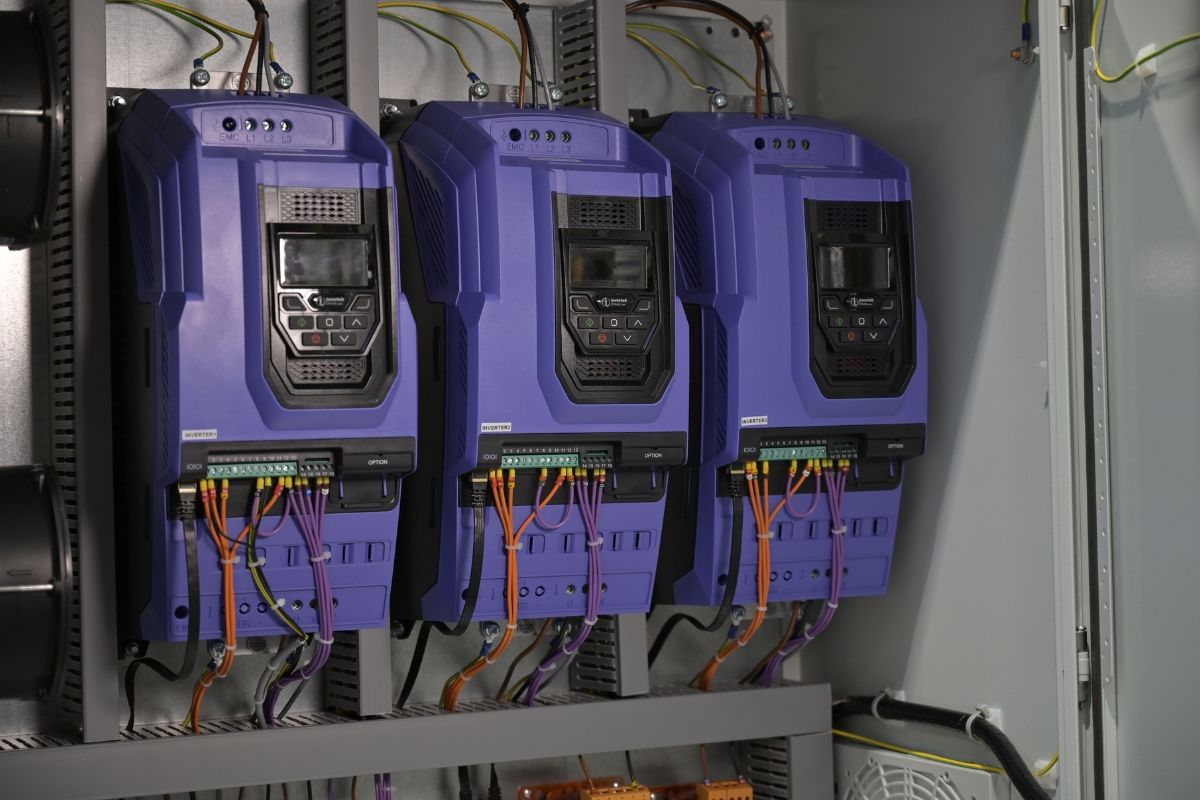 Triple pump booster panel internals